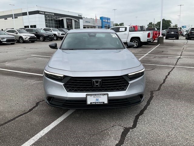 2024 Honda Accord Hybrid Sport-L photo 2