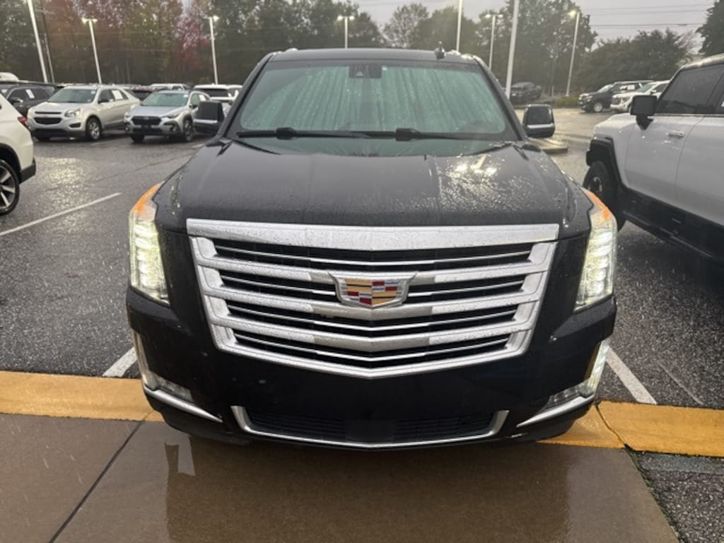 Used 2017 Cadillac Escalade ESV Platinum Edition SUV