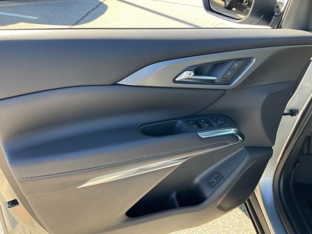 New 2026 Chevrolet Traverse LT SUV