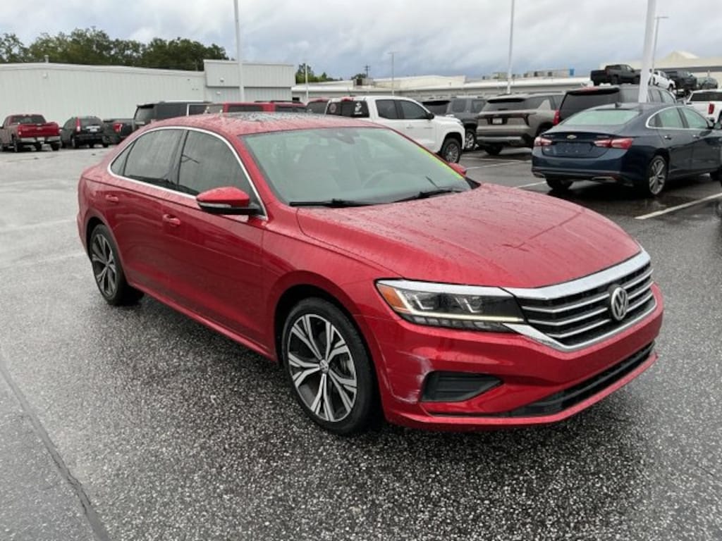 Used 2021 Volkswagen Passat 2.0T SE Sedan