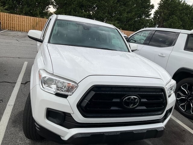 2021 Toyota Tacoma 4x4 SR photo 2