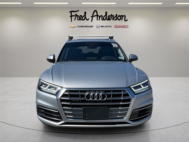 2019 Audi Q5 Premium Plus photo 2