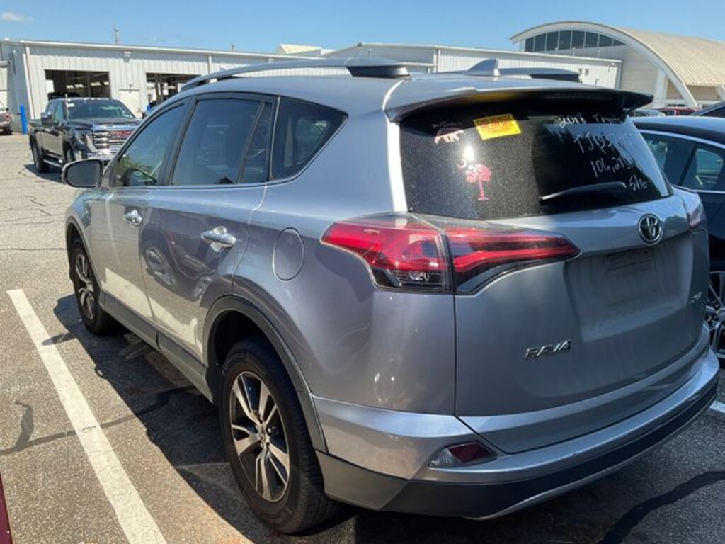 Used 2018 Toyota RAV4 XLE SUV