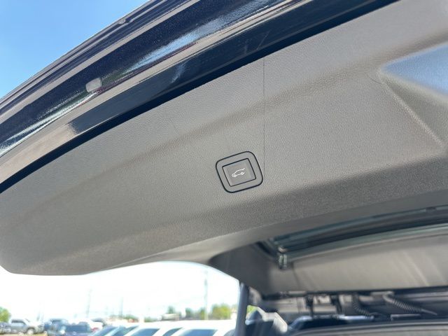2025 Chevrolet Tahoe Premier - Photo 20