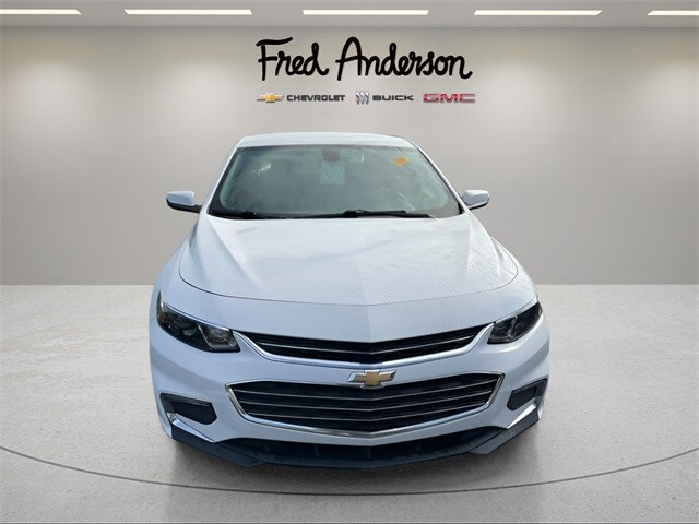 2018 Chevrolet Malibu 1LT photo 2