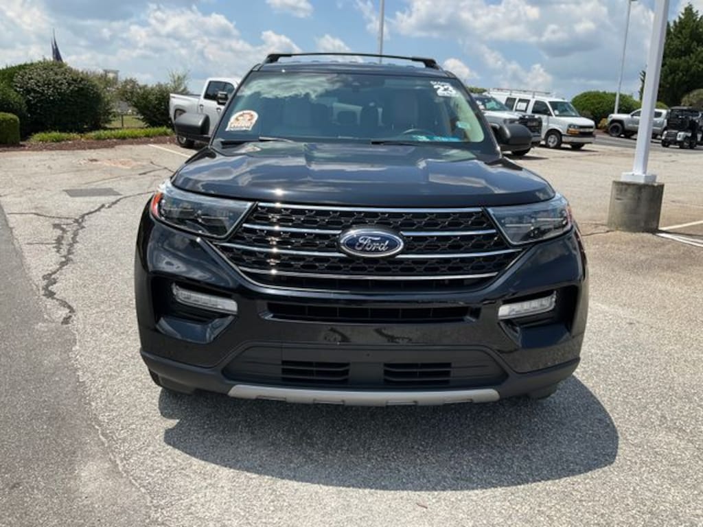Used 2023 Ford Explorer XLT SUV