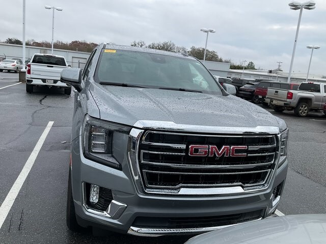 2024 Gmc Yukon XL SLT photo 2