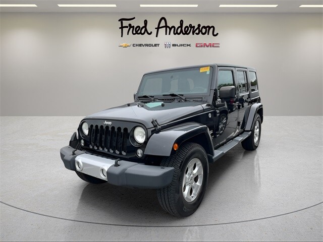 2014 Jeep Wrangler Unlimited Sahara photo 3