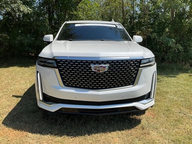 2022 Cadillac Escalade Premium Luxury photo 2