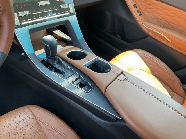 2019 Toyota Avalon 16