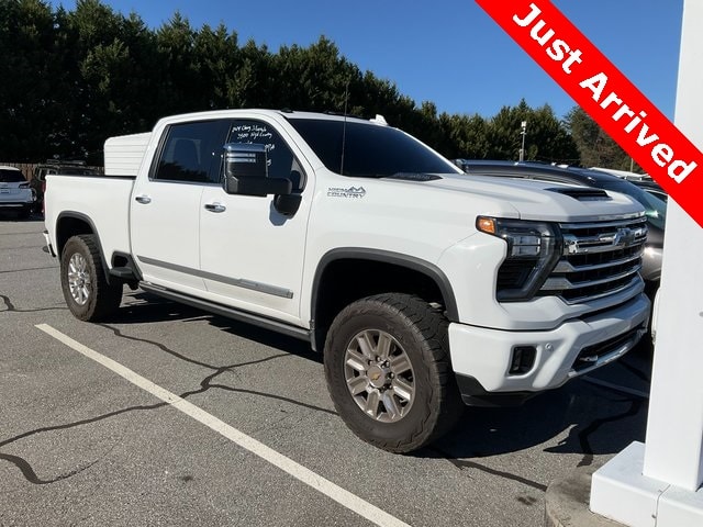 2024 Chevrolet Silverado 3500HD High Country's photo