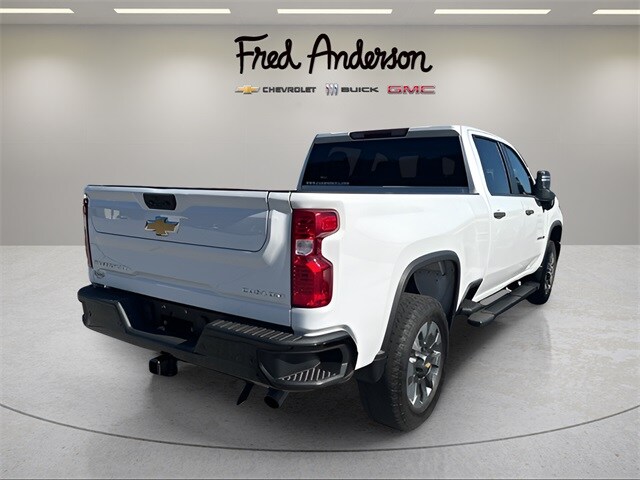 2024 Chevrolet Silverado 2500HD Custom photo 2