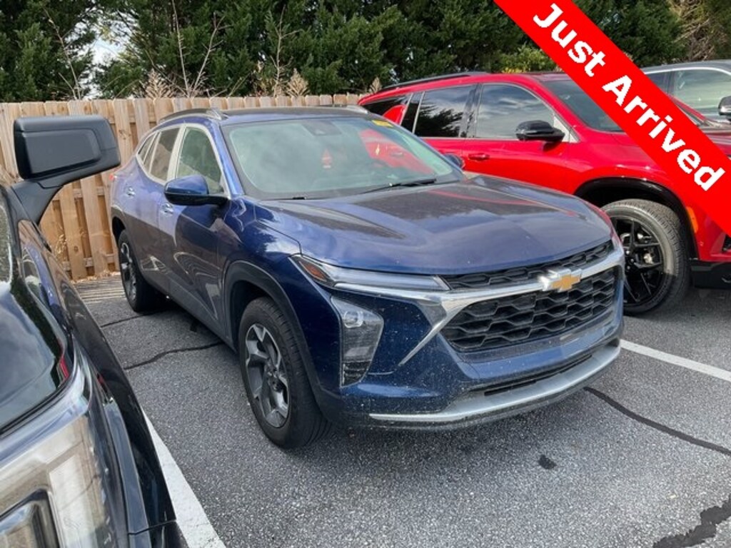 Used 2024 Chevrolet Trax LT SUV