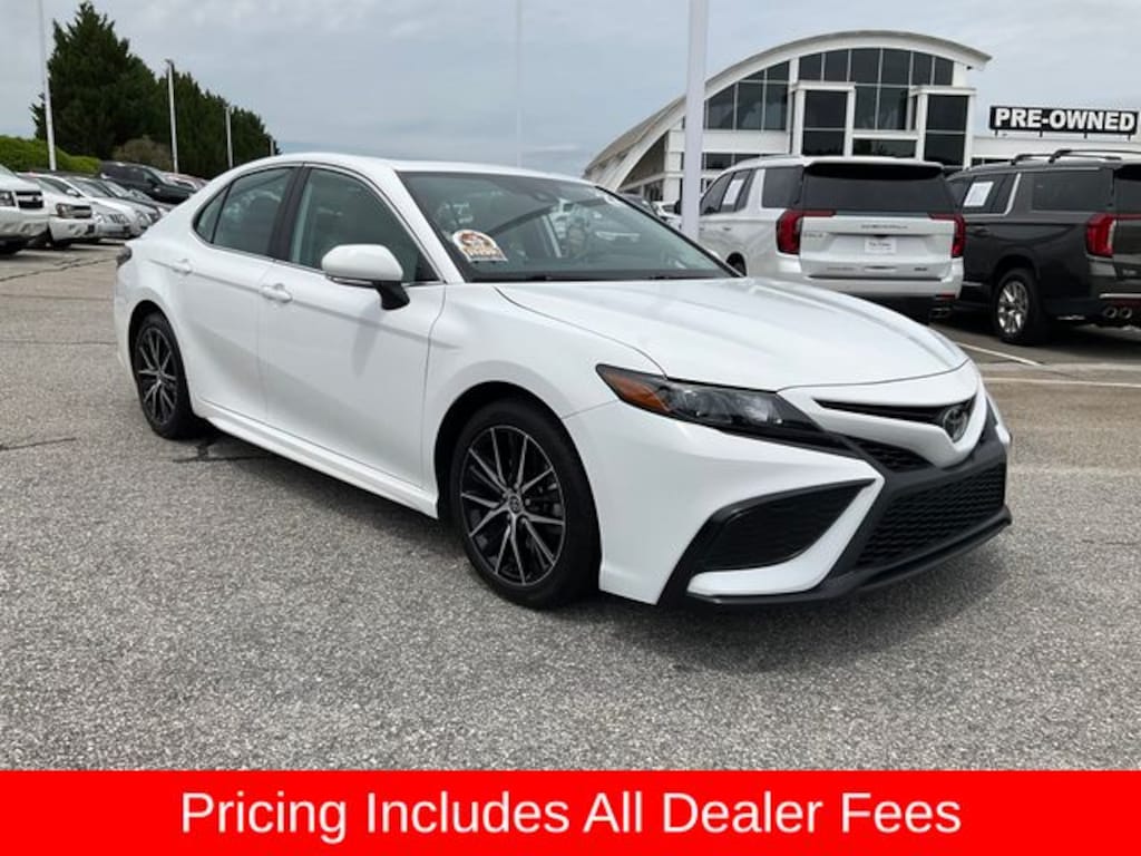 Used 2022 Toyota Camry SE Sedan