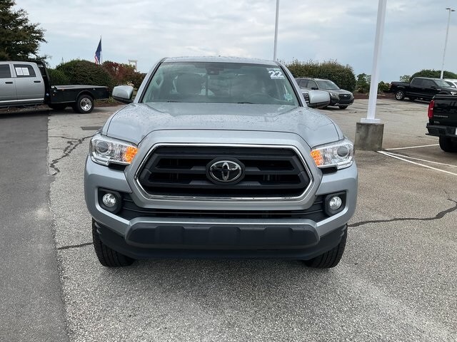 2022 Toyota Tacoma SR photo 2