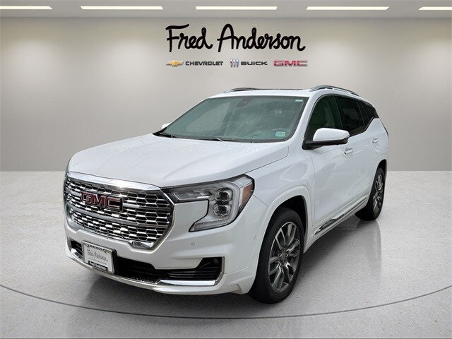 2023 Gmc Terrain Denali photo 2