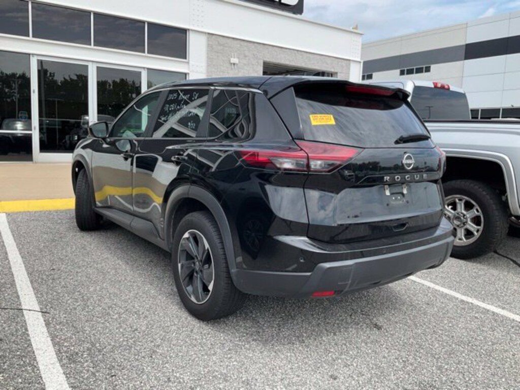 Used 2025 Nissan Rogue SV SUV