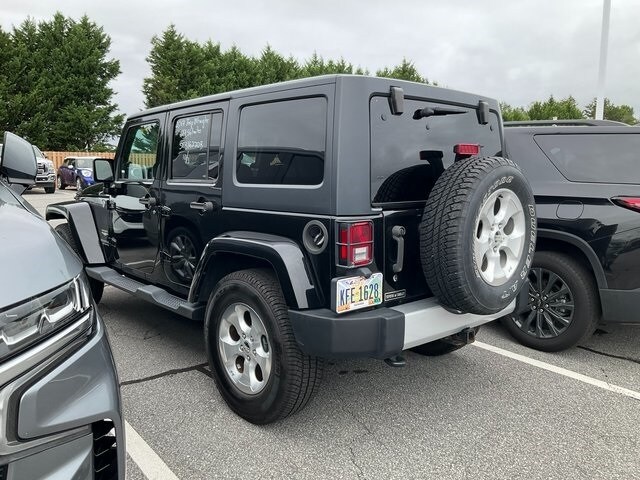 2014 Jeep Wrangler Unlimited Sahara photo 4