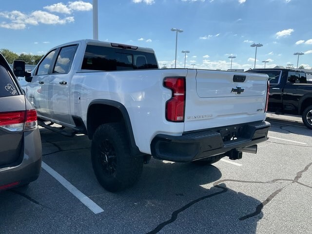 2025 Chevrolet Silverado 2500HD ZR2 photo 4