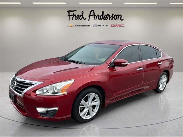 2015 Nissan Altima 2.5 SV photo 2