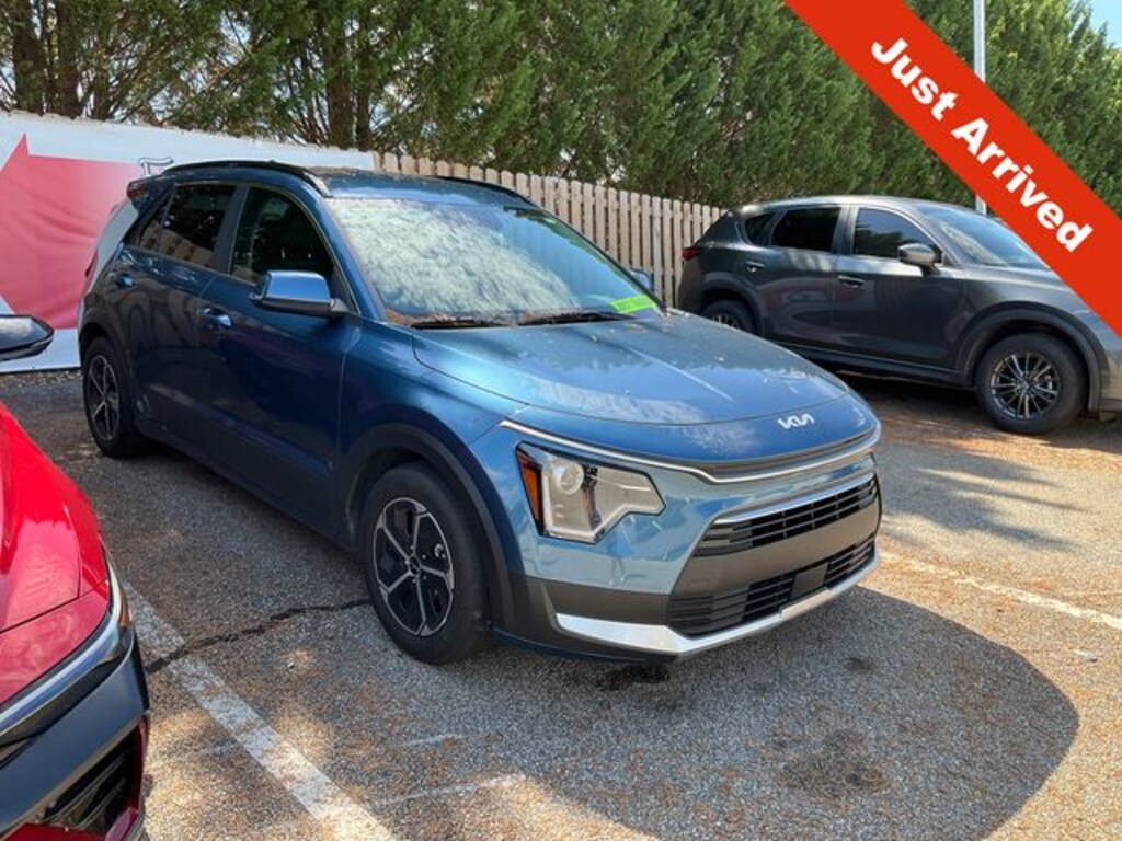 Used 2024 Kia Niro Plug-In Hybrid EX SUV