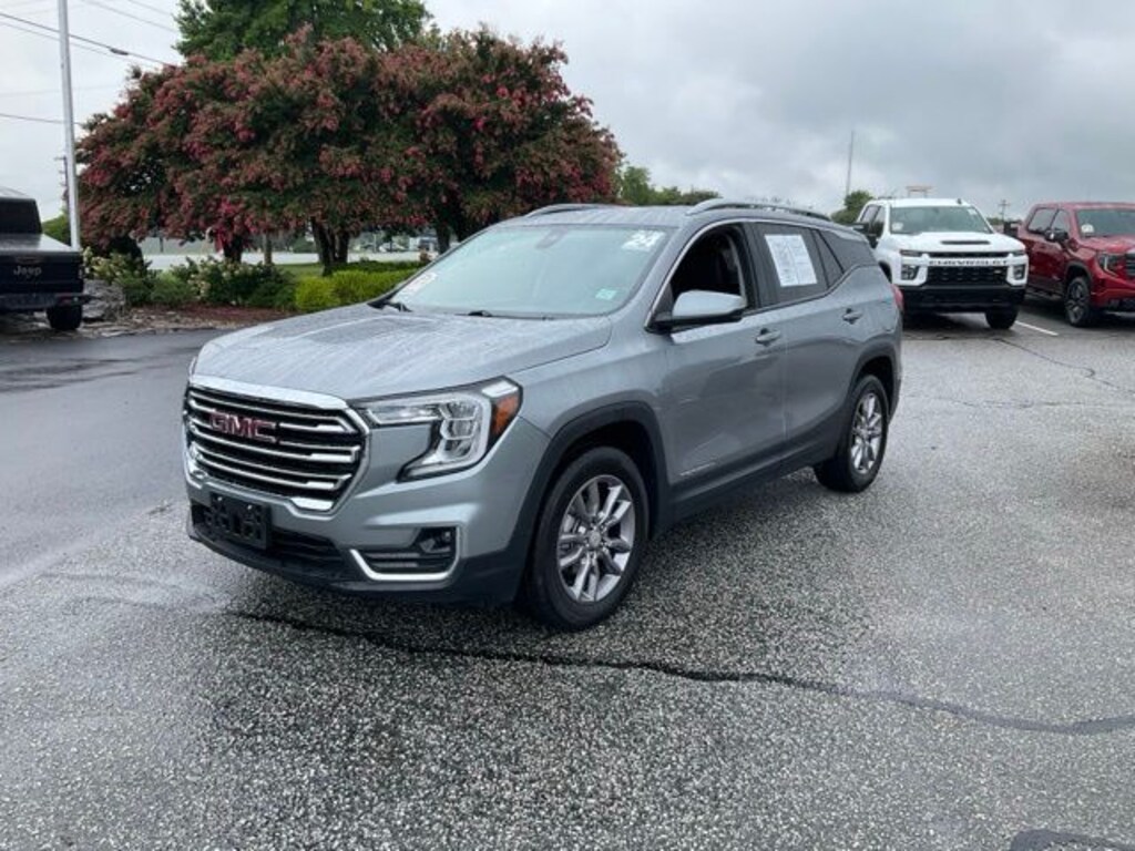 Used 2024 GMC Terrain SLT SUV