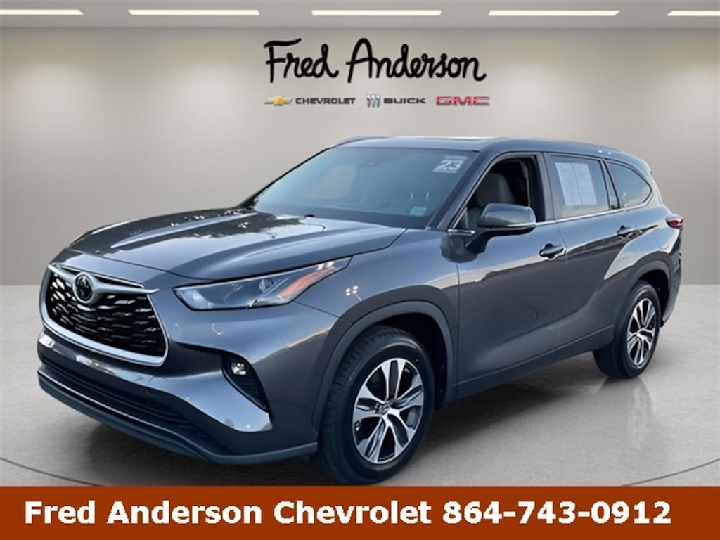 Used 2023 Toyota Highlander XLE SUV