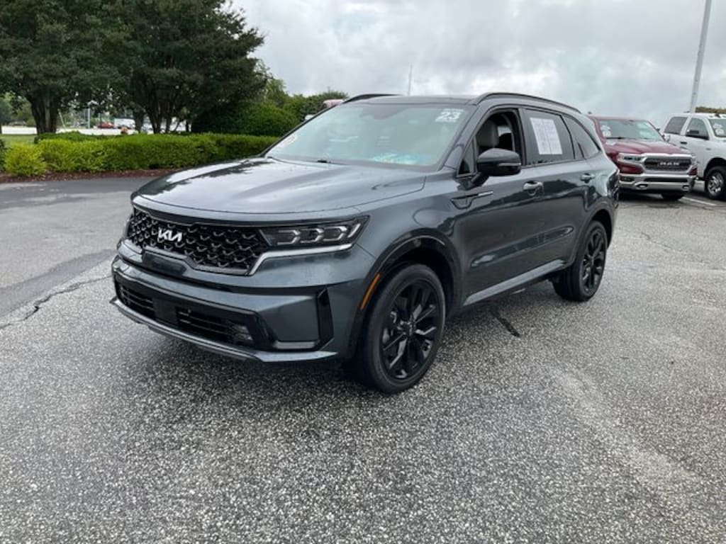 Used 2023 Kia Sorento SX SUV
