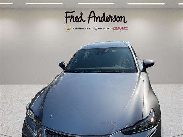 2020 Lexus IS 300 F SPORT photo 2