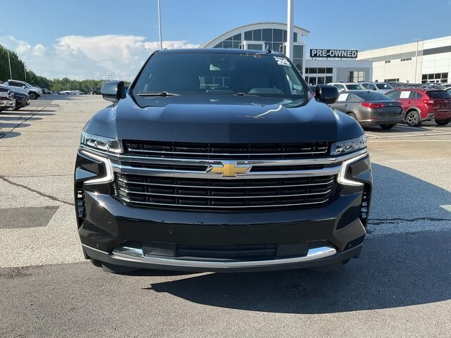2024 Chevrolet Tahoe LT photo 2