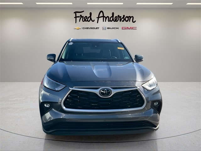 2023 Toyota Highlander L photo 2