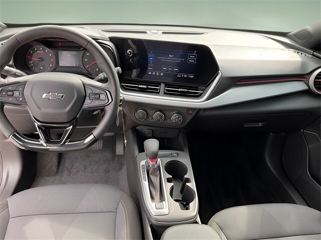 2025 Chevrolet Trax photo 4