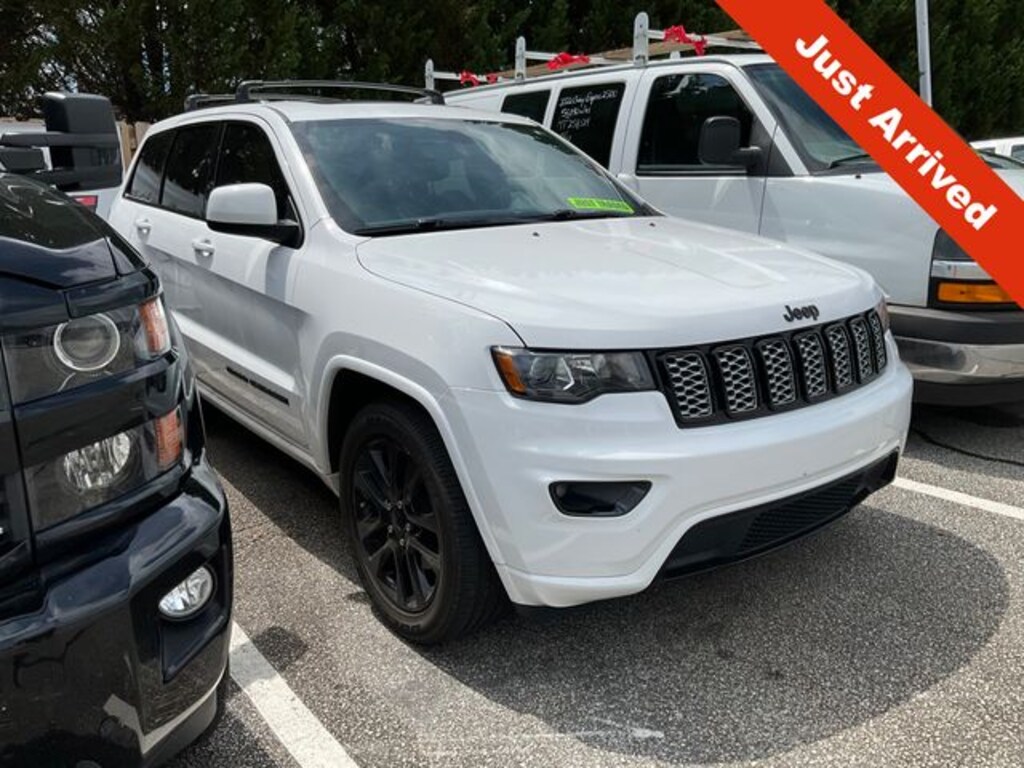 Used 2019 Jeep Grand Cherokee Altitude SUV