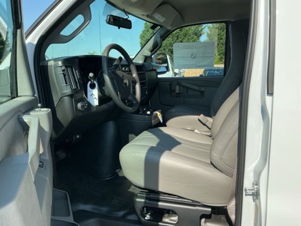 New 2026 Chevrolet Express 2500 Work Van Cargo Van