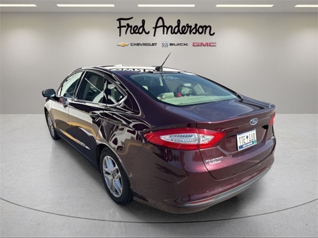 Used 2013 Ford Fusion SE Sedan