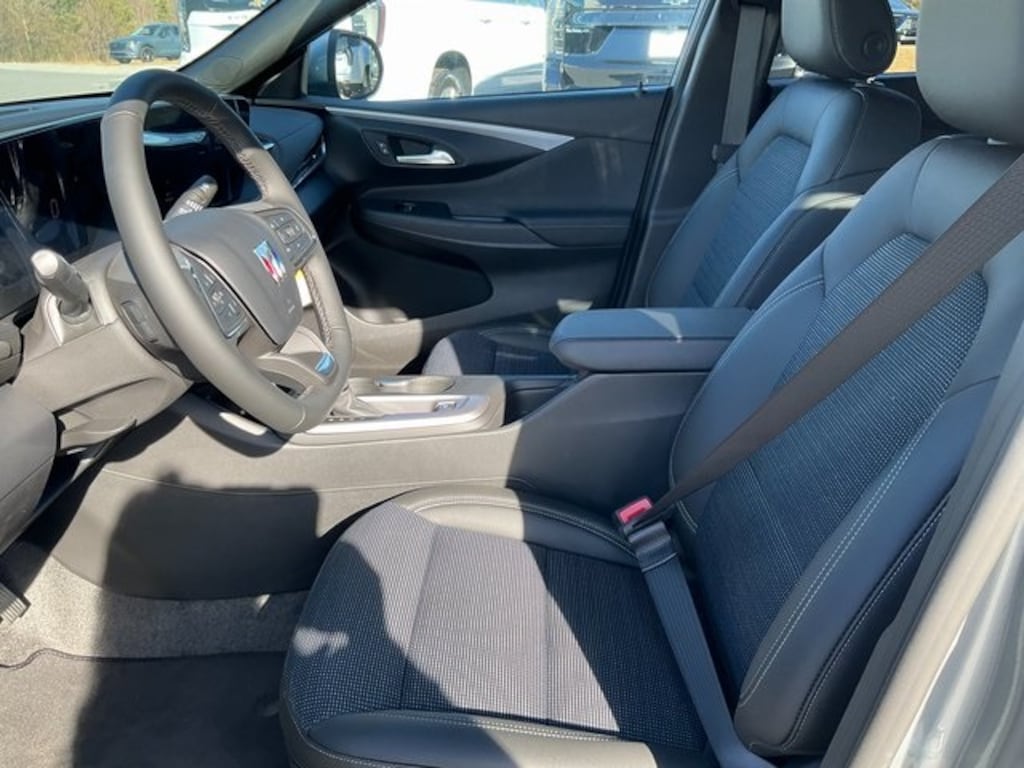 New 2025 Buick Envista Preferred SUV