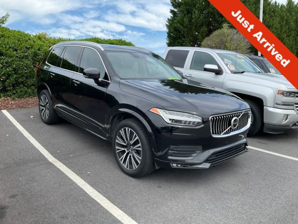Used 2020 Volvo XC90 T6 Momentum SUV