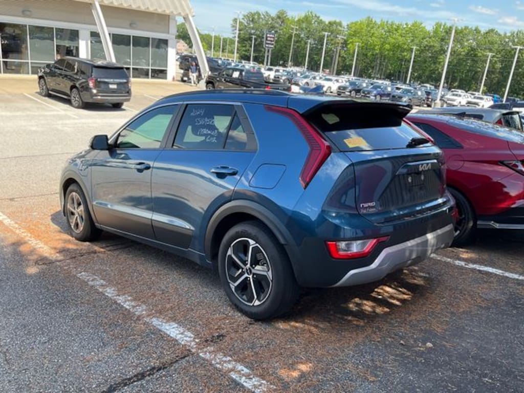 Used 2024 Kia Niro Plug-In Hybrid EX SUV
