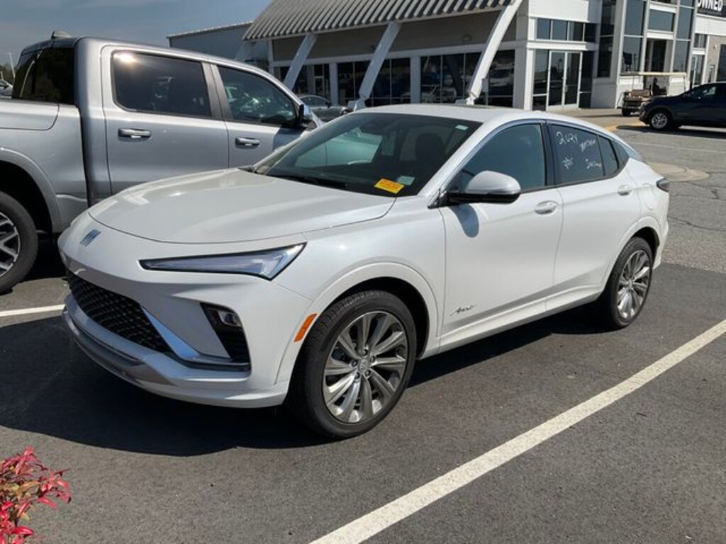 Used 2024 Buick Envista Avenir SUV