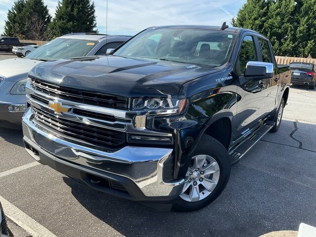 2021 Chevrolet Silverado 1500 LT photo 3