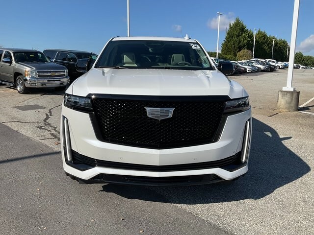 2023 Cadillac Escalade Sport Platinum photo 2