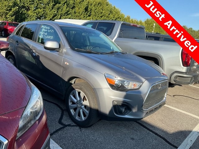 2015 Mitsubishi Outlander Sport ES's photo