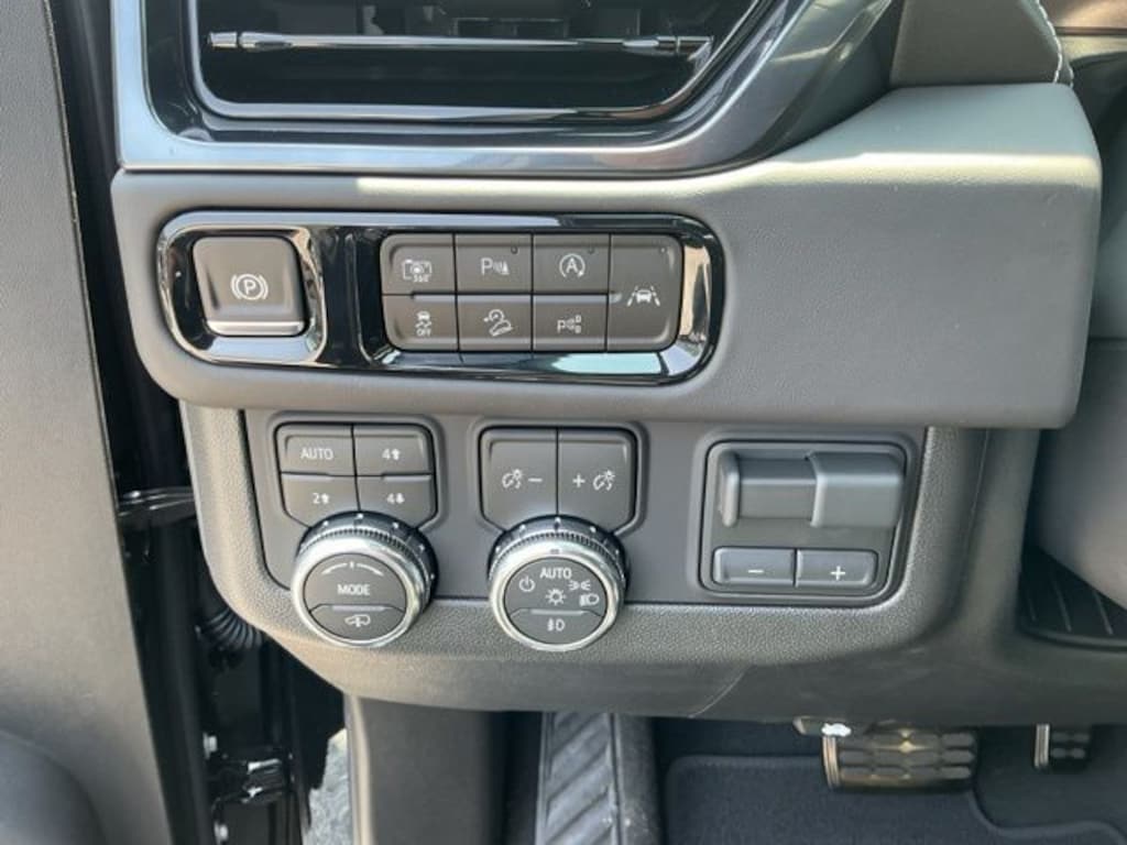 New 2026 GMC Yukon AT4 Ultimate SUV