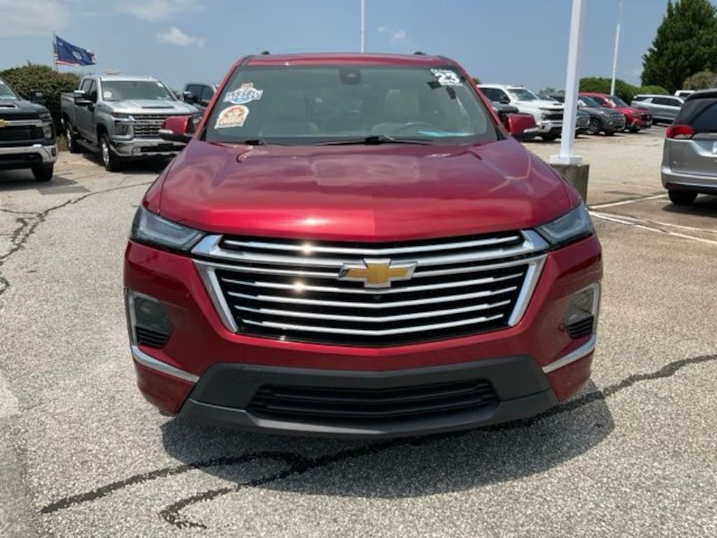 Used 2023 Chevrolet Traverse Premier SUV