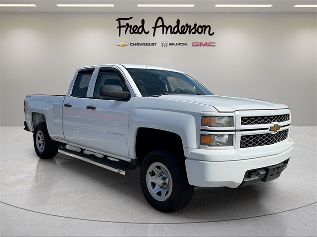 2015 Chevrolet Silverado 1500 photo 3