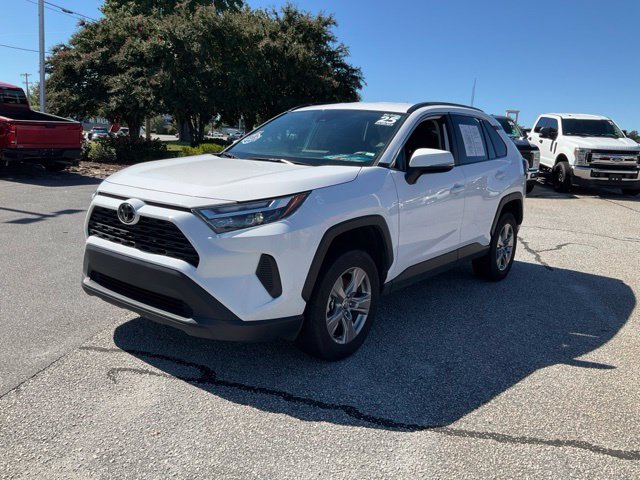 2025 Toyota RAV4 XLE SUV