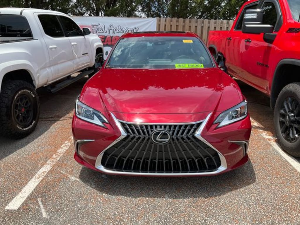 Used 2025 Lexus ES 350 Sedan