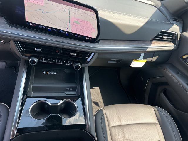 2025 Chevrolet Tahoe Premier - Photo 11