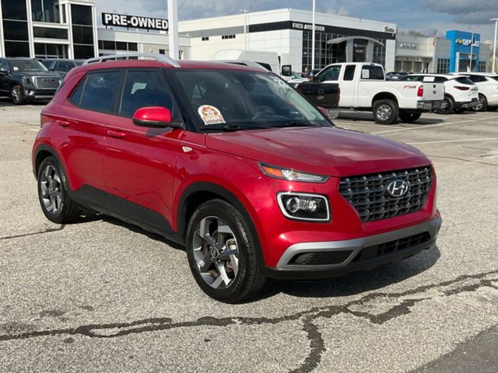Used 2022 Hyundai Venue Limited SUV