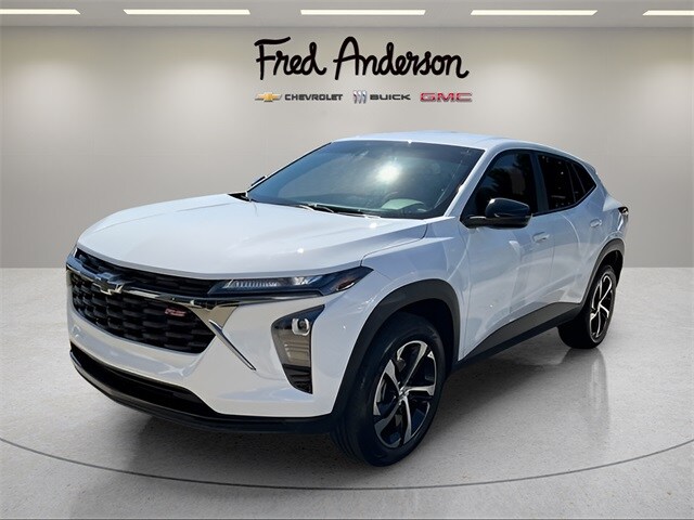 2025 Chevrolet Trax photo 2